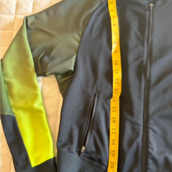 Nike Modern Black and Green Bomber Jacket - Picture 3 of 7